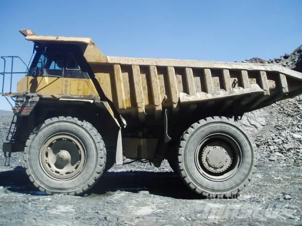 CAT 777 Dumper a telaio rigido