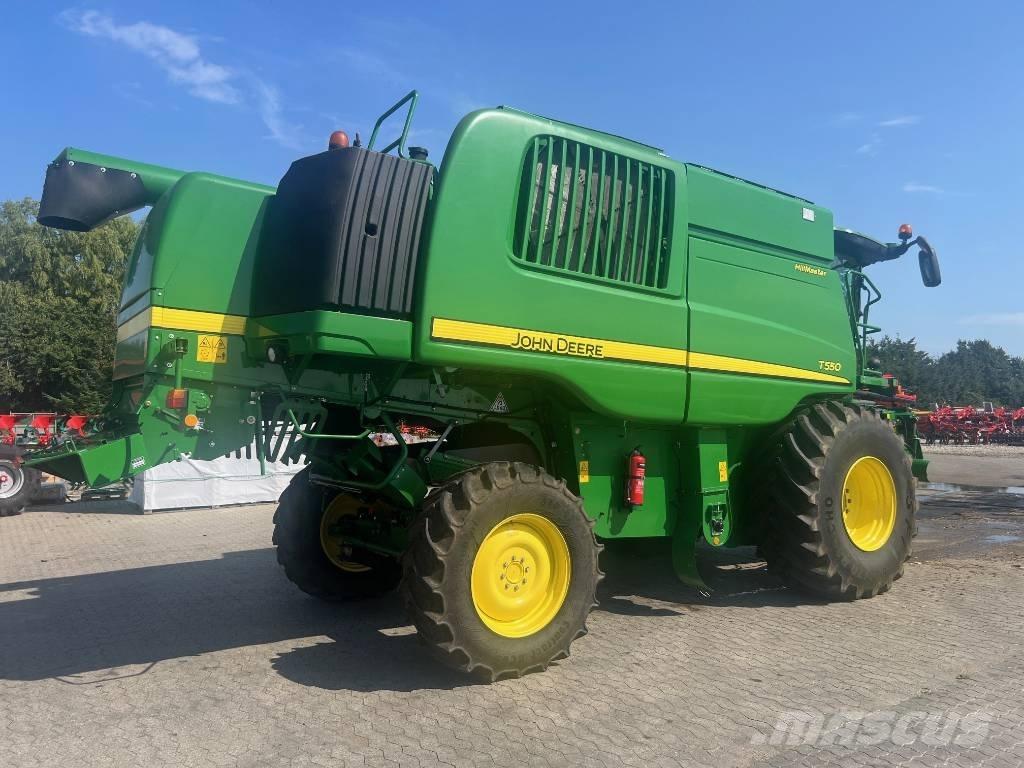 John Deere T 550 Mietitrebbiatrici