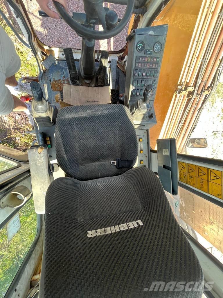 Liebherr A 904 C Movimentazione rifiuti