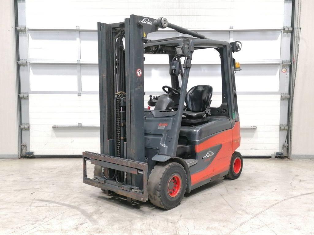 Linde E25-01 Carrelli elevatori elettrici