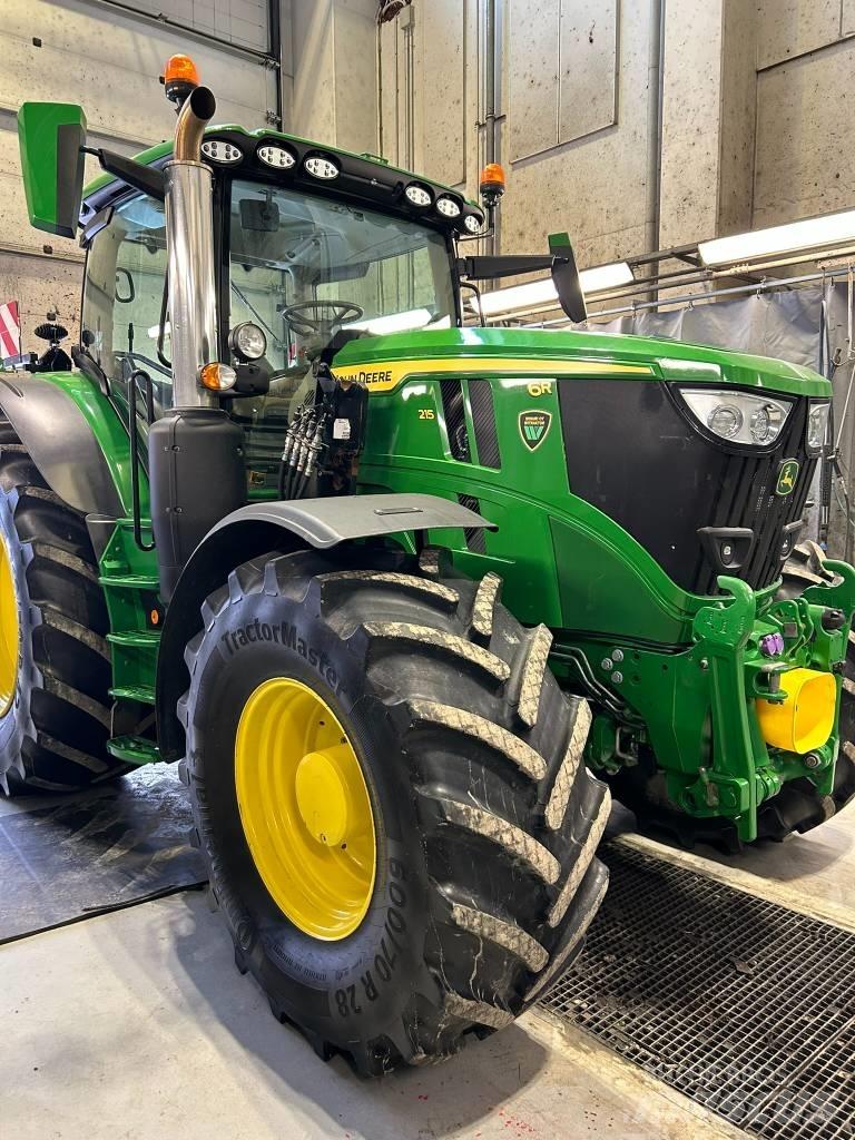 John Deere 6R 215 Trattori