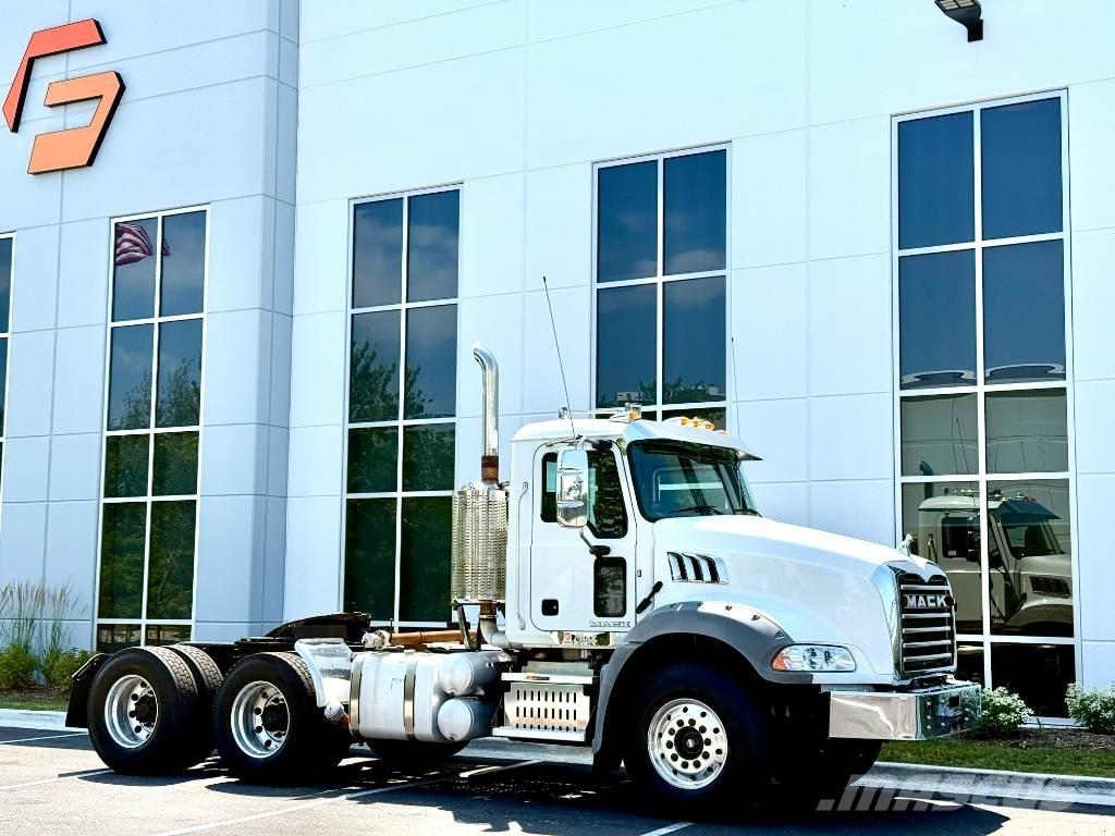 Mack GU 813 Motrici e Trattori Stradali