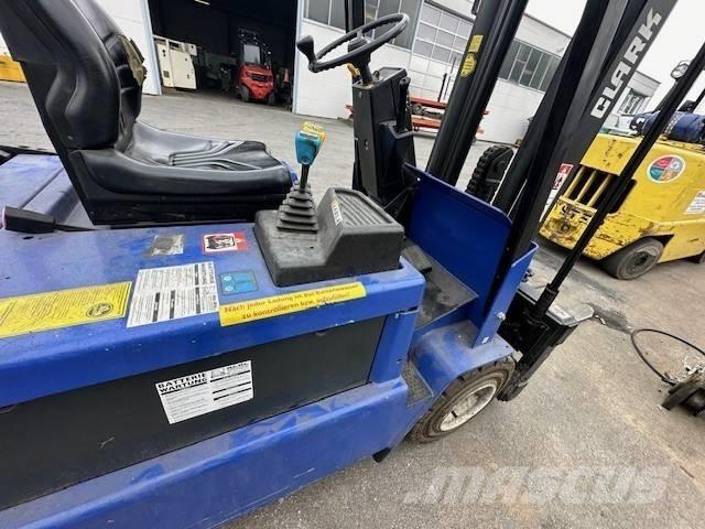 Clark EM 2,5 Carrelli elevatori elettrici