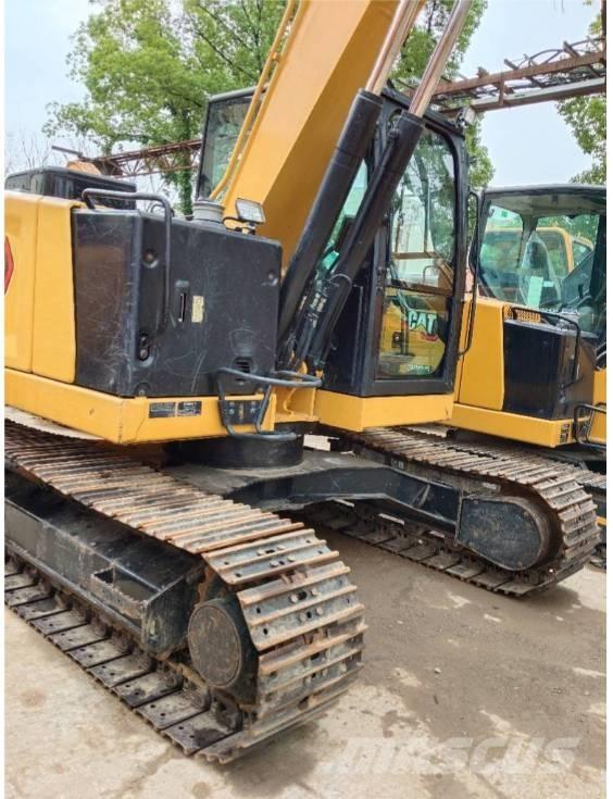 CAT 310 Escavatori cingolati