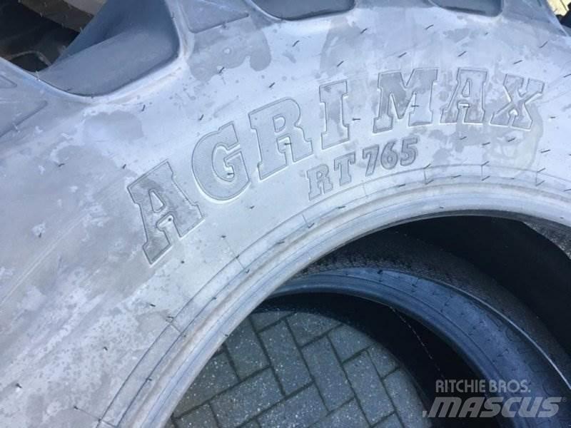 BKT 520/70 R 38 Pneumatici, ruote e cerchioni