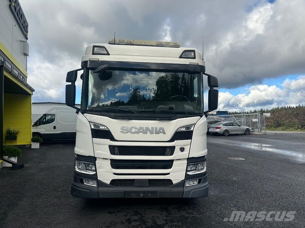 Scania P 370 6x2*4 Camion con gancio di sollevamento