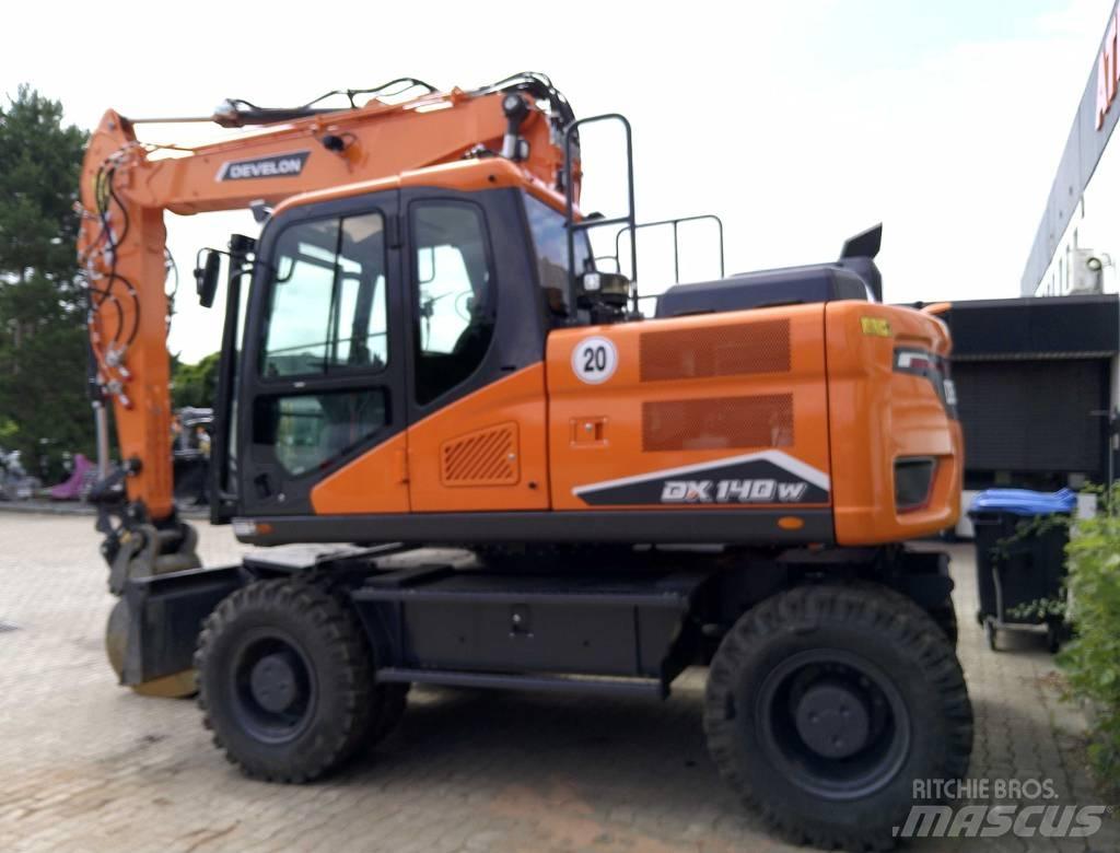Doosan DX140W-7 Escavatori gommati