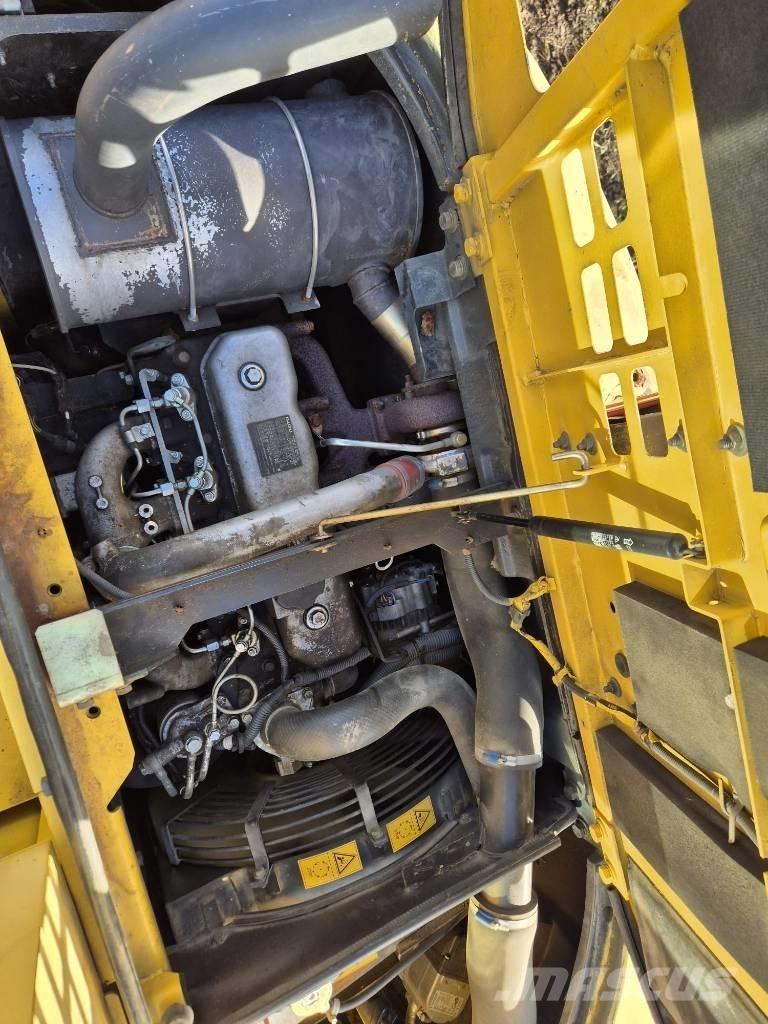 New Holland E 135 SR Escavatori cingolati
