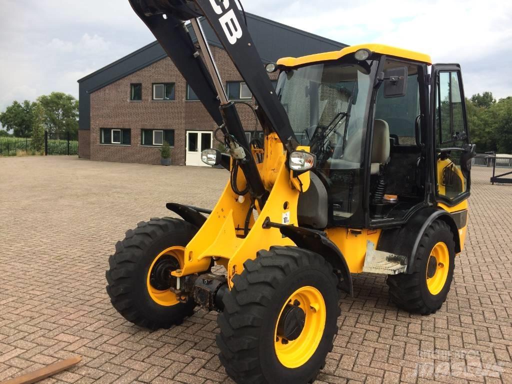 JCB 406 Pale gommate