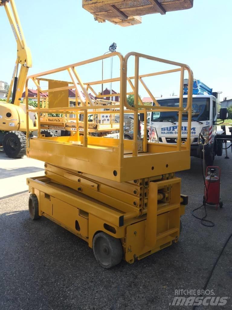 Haulotte Compact 10 Piattaforme a pantografo