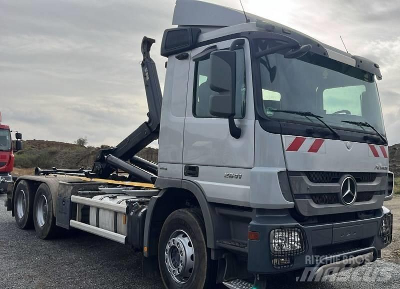 Mercedes-Benz 2641 Camion portacontainer