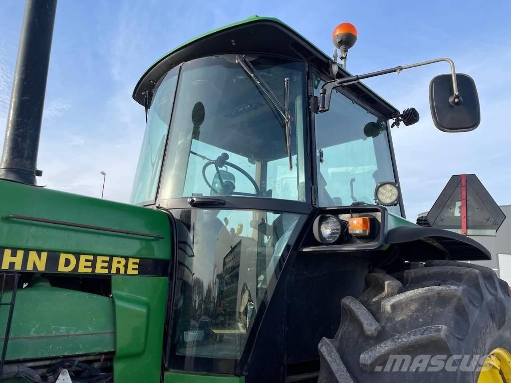 John Deere 4755 Trattori