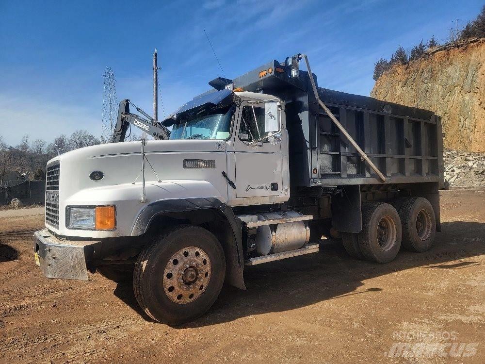 Mack CL 713 Camion ribaltabili
