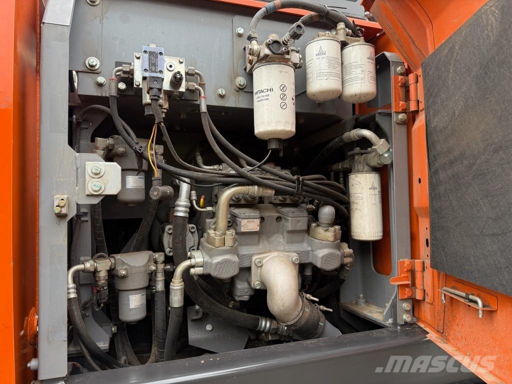 Hitachi ZX 140 W-6 Escavatori gommati