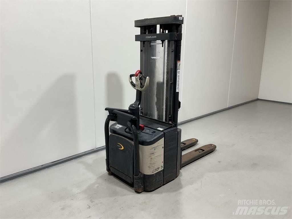 Crown WE2300S Carelli stoccatori  automatici-usati