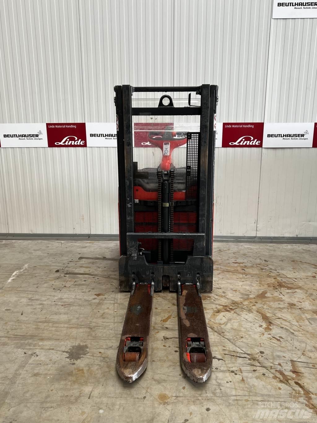 Linde D12AP Transpallet uomo a terra