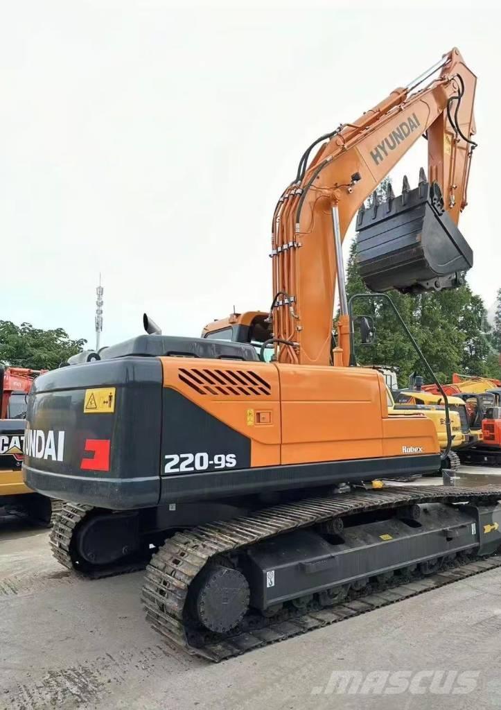 Hyundai 220 Escavatori cingolati