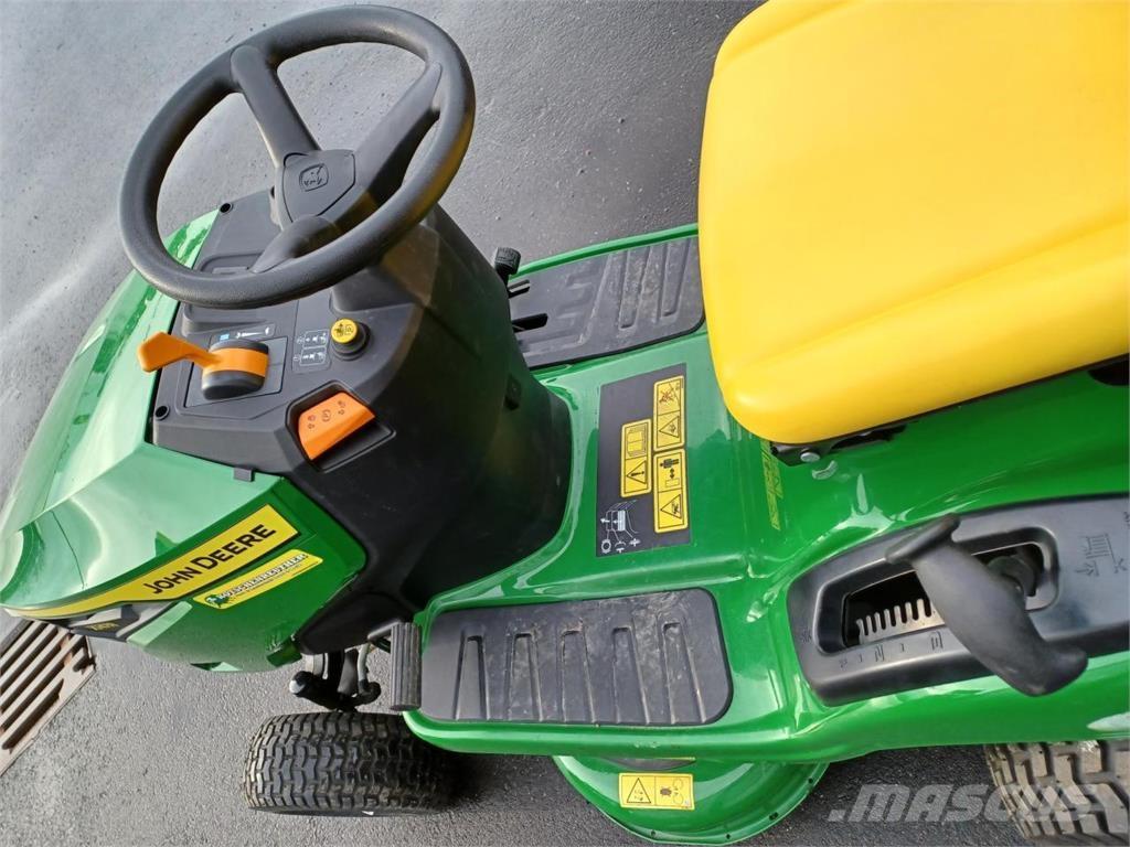 John Deere X147R Tosaerba per il green
