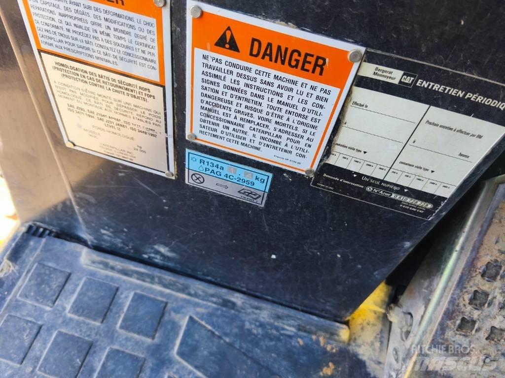 CAT 963 C Pale cingolate