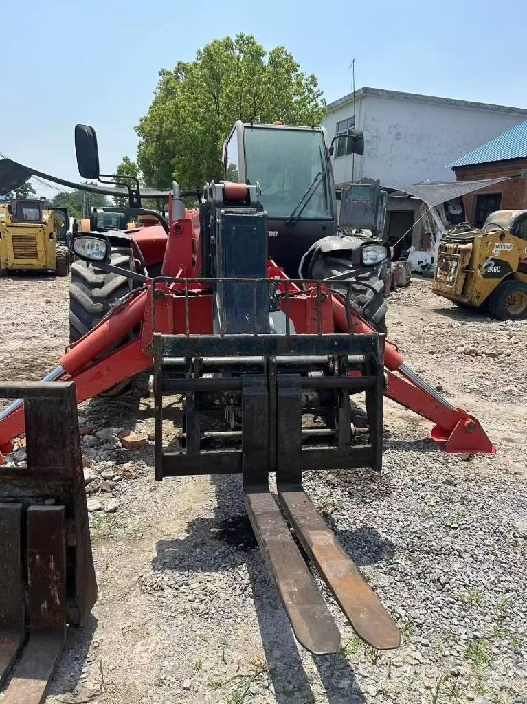 Manitou MT 1740 SL T Mini Pale Gommate