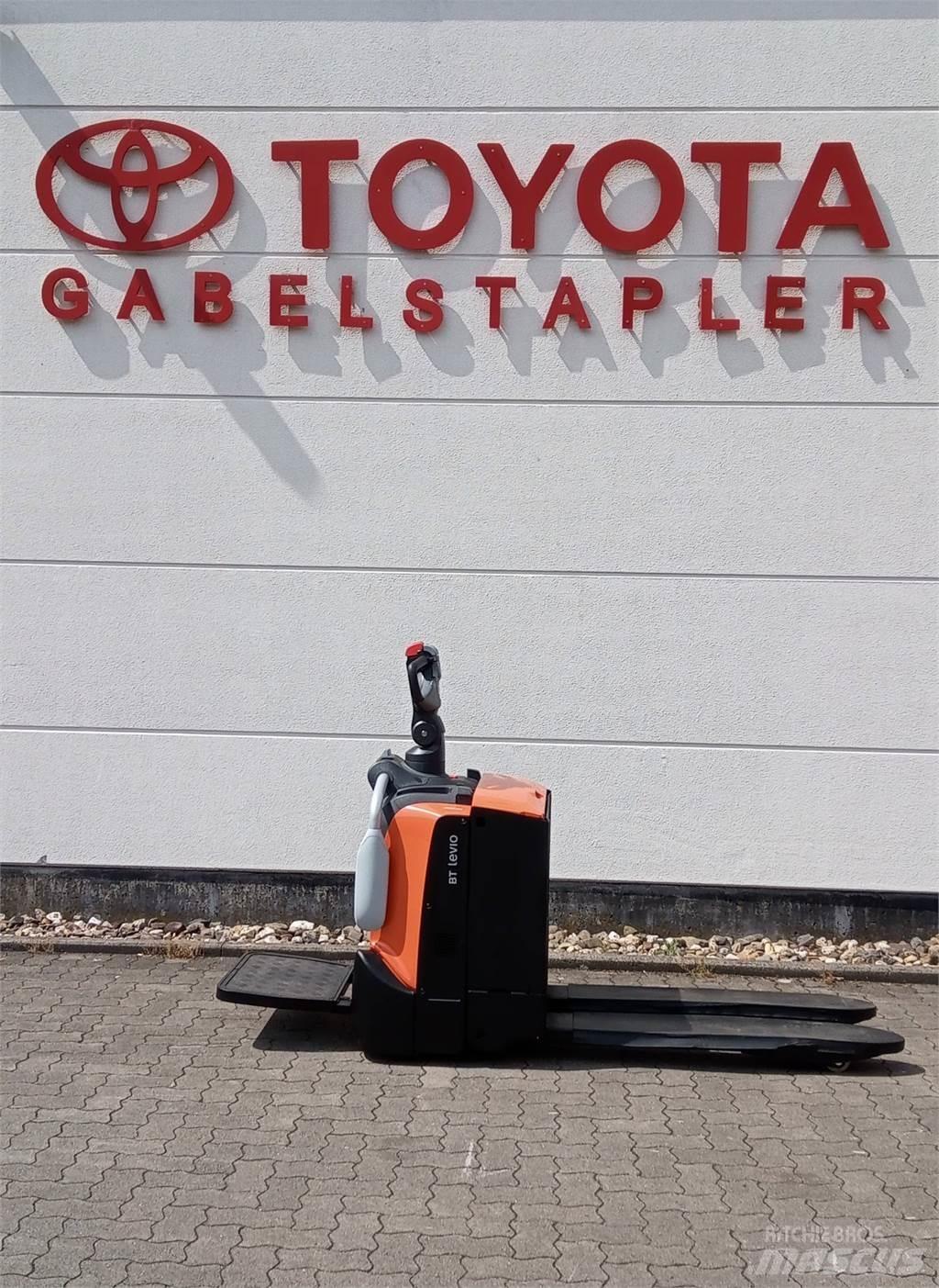 Toyota LPE 220 Transpallet manuale