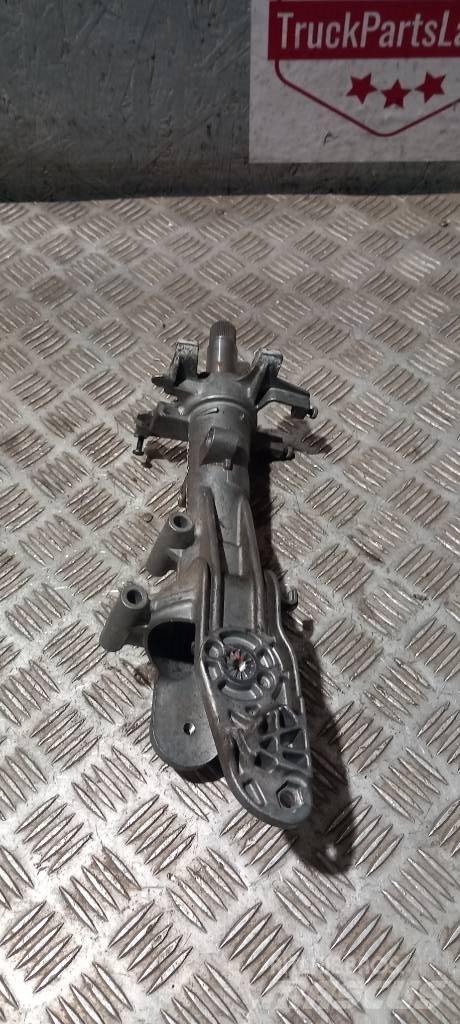 Volvo FH 12    1061138 Cabine e interni