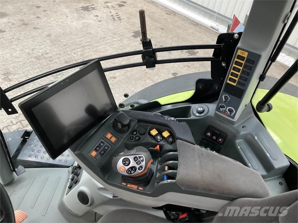 CLAAS Axion 870 Trattori