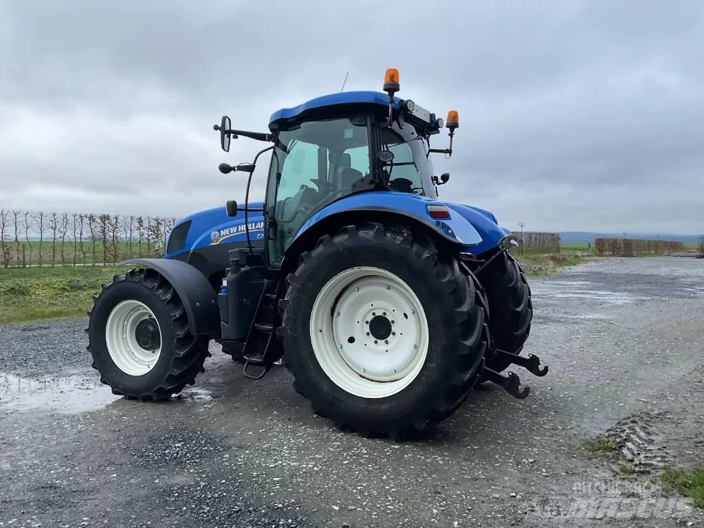 New Holland T 7.210 Trattori