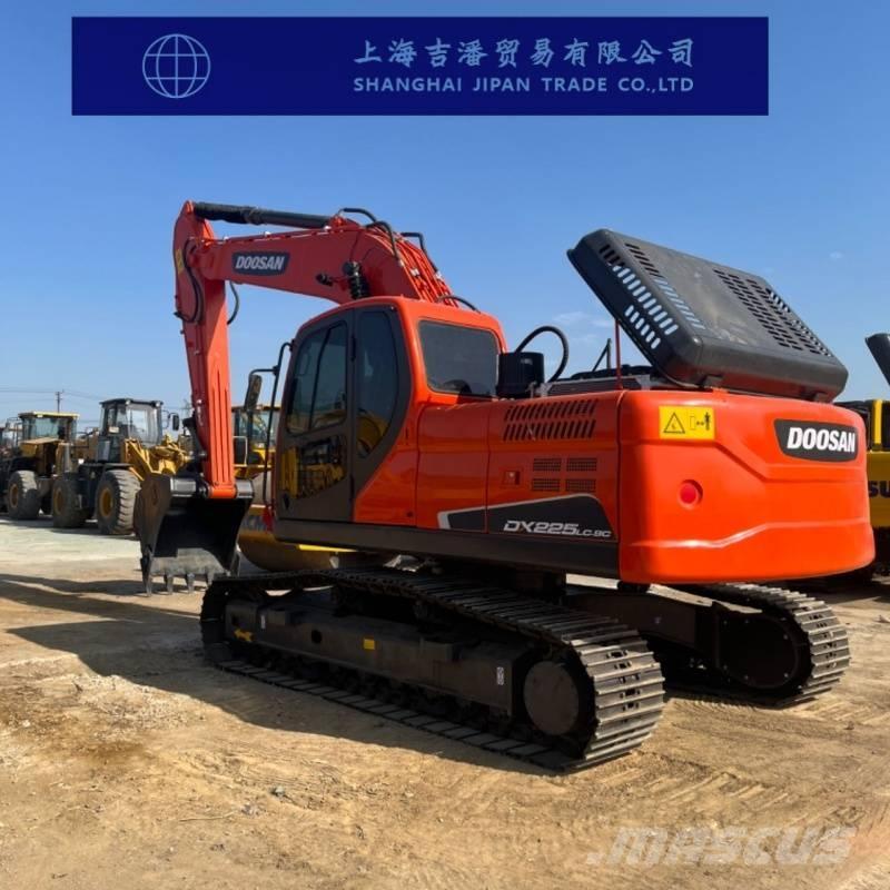 Doosan DX 225 Escavatori cingolati