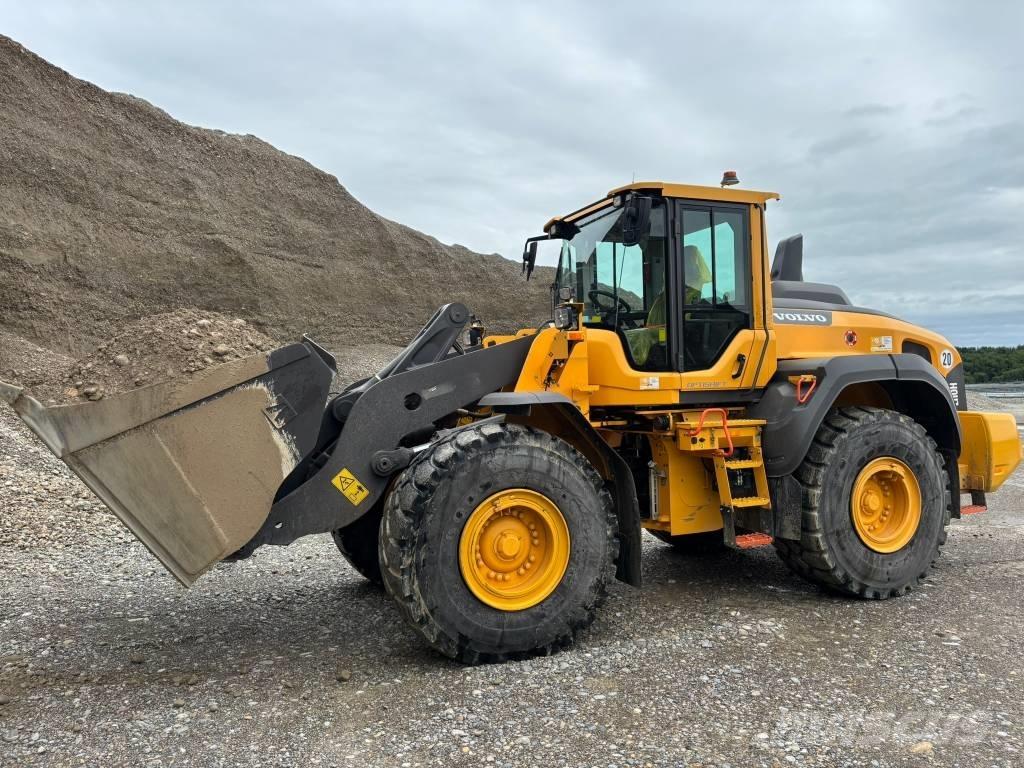Volvo Radlader L110H Pale gommate