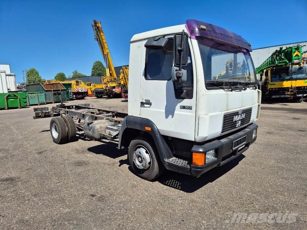 MAN LE 2000 Autocabinati