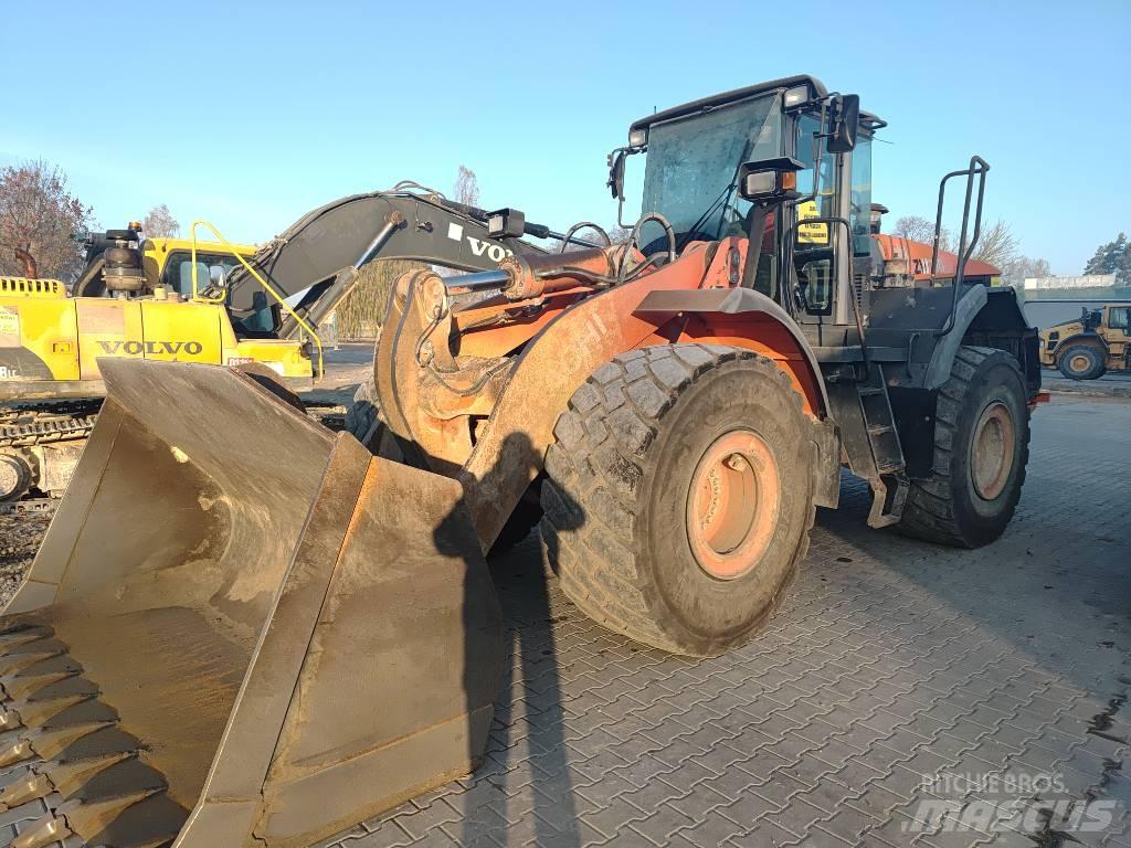 Hitachi ZW 310 Pale gommate