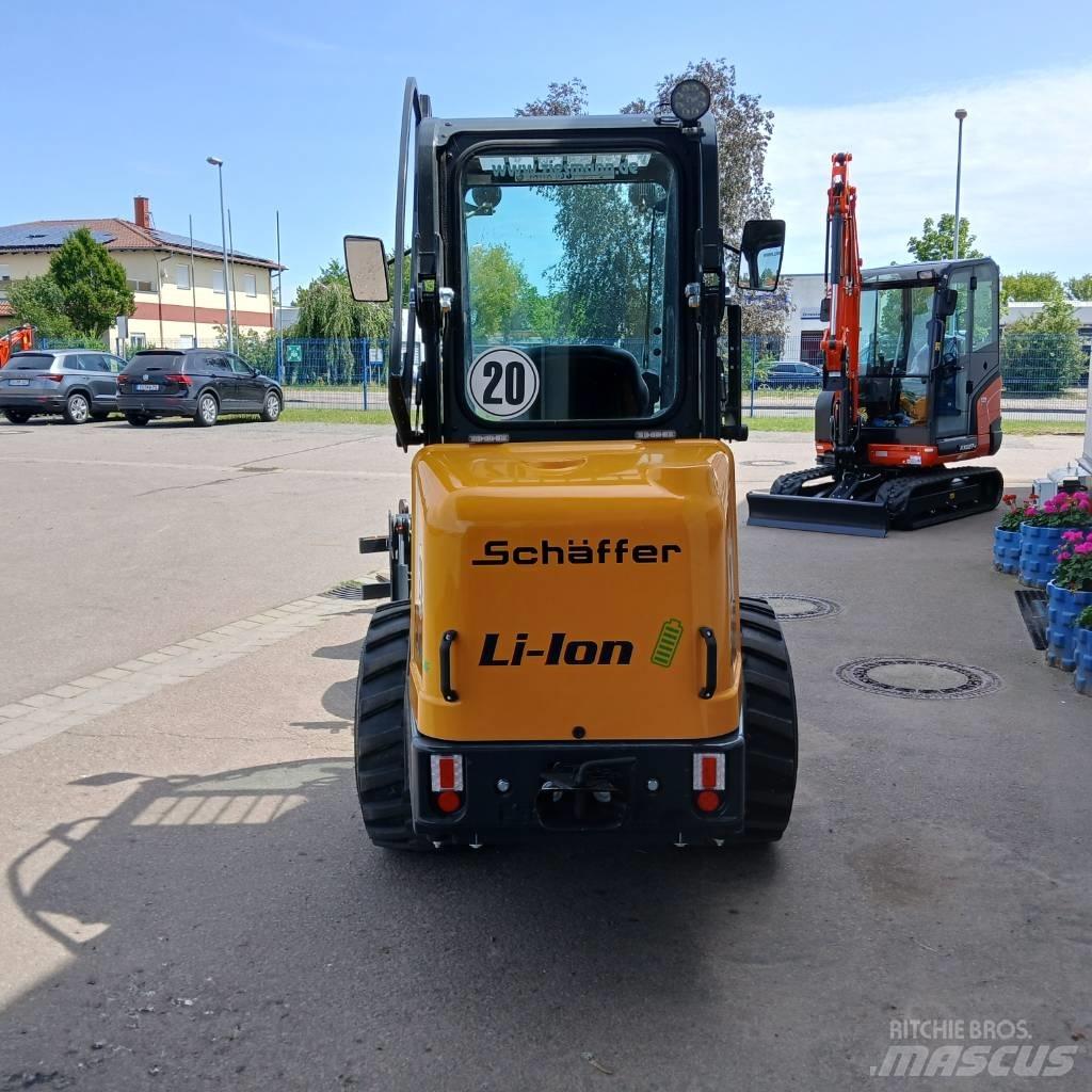 Schäffer Lader 24e Mini Pale Gommate
