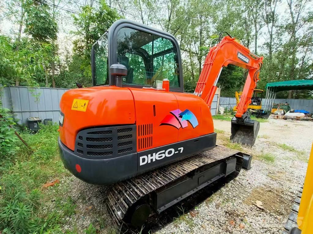 Doosan DH 60 Miniescavatori