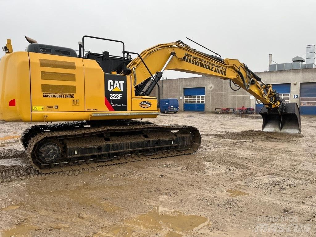 CAT 323 F L Escavatori cingolati