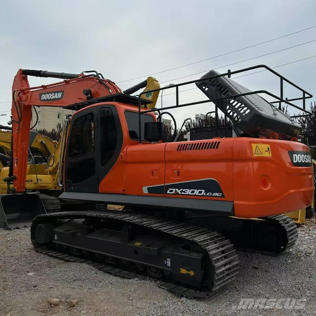 Doosan 300LC-9C Escavatori cingolati