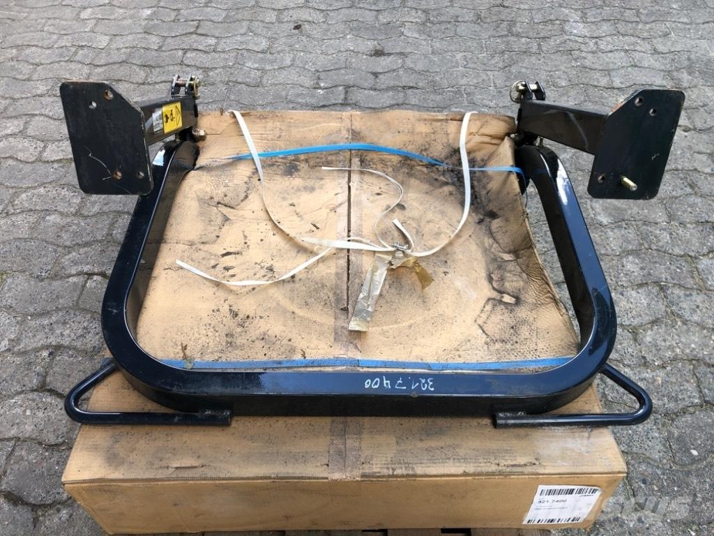 Iseki TH4 Attrezzature per trattori compatti