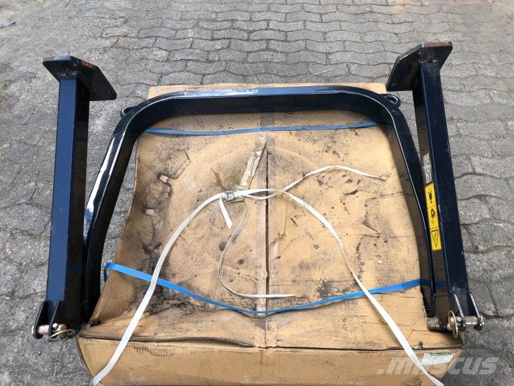 Iseki TH4 Attrezzature per trattori compatti