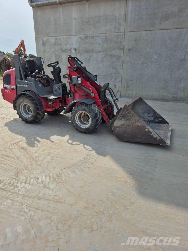 Weidemann 1370CX50 Pale gommate