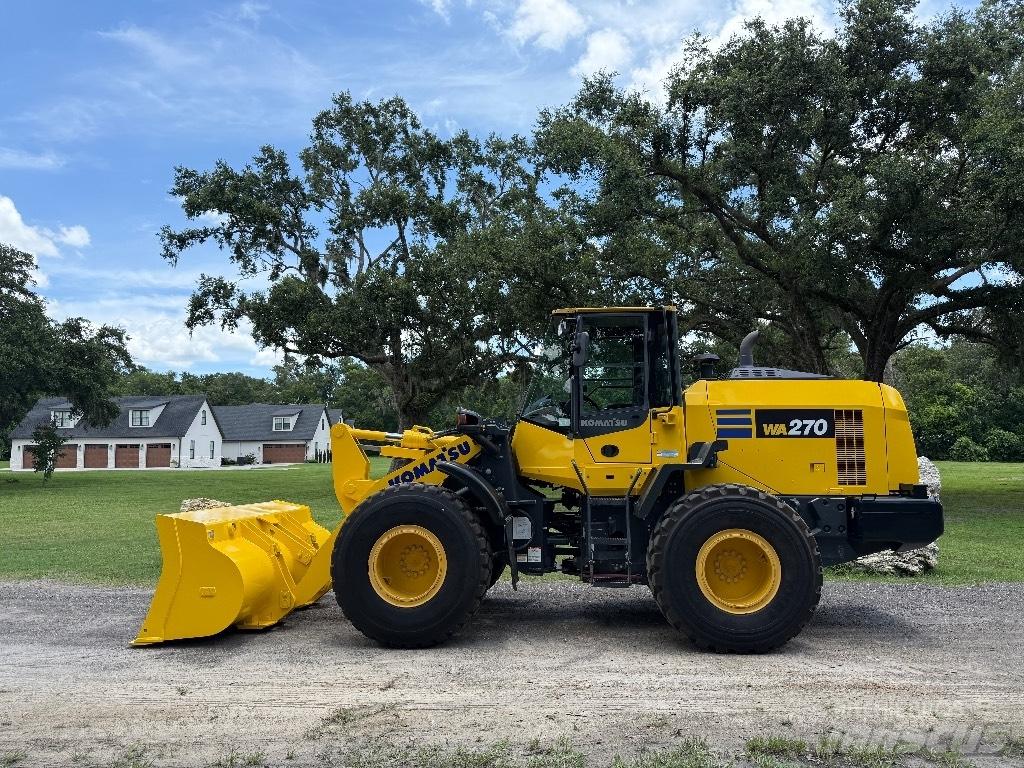 Komatsu WA 270-8 Pale gommate