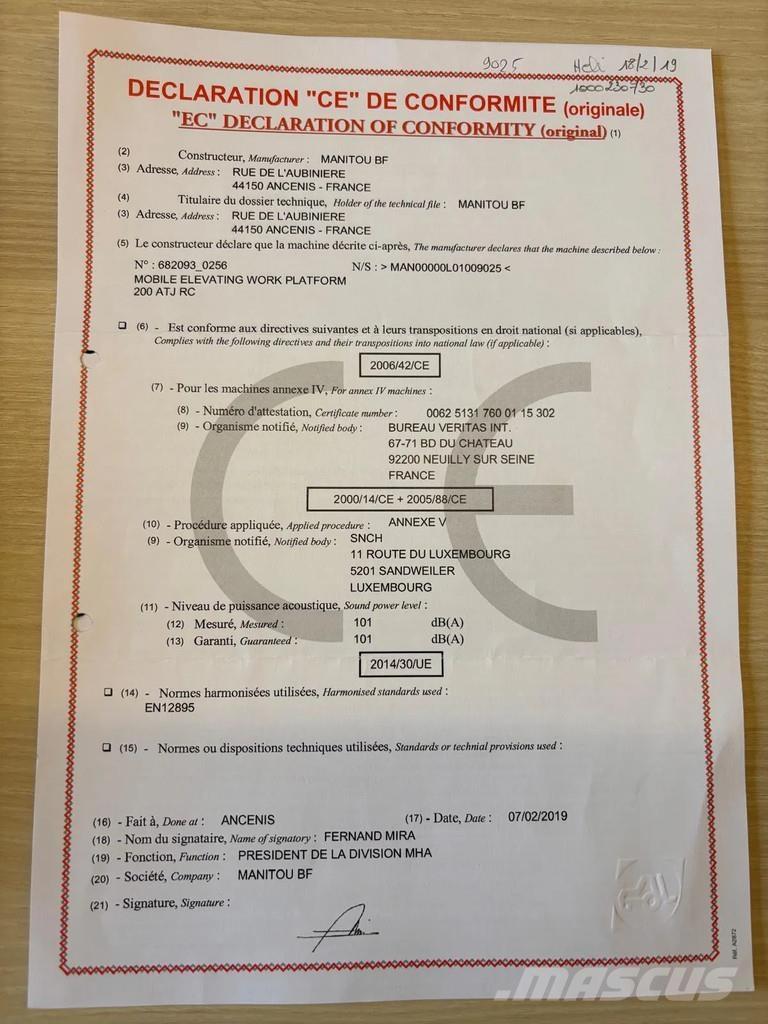 Manitou 200 ATJ Piattaforme a braccio articolato