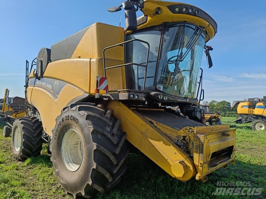 New Holland CX 8.90 Mietitrebbiatrici
