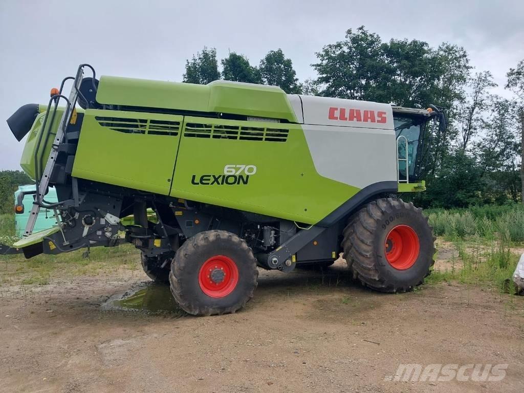 CLAAS Lexion 670 Mietitrebbiatrici