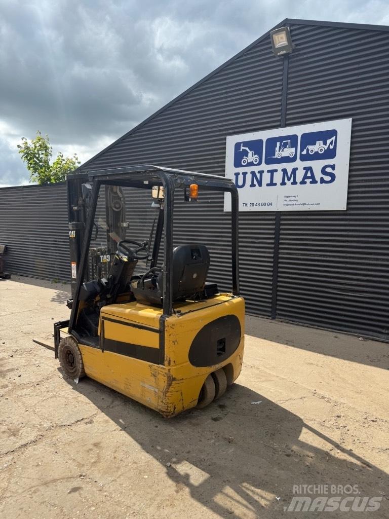 CAT EP 16 Carrelli elevatori elettrici