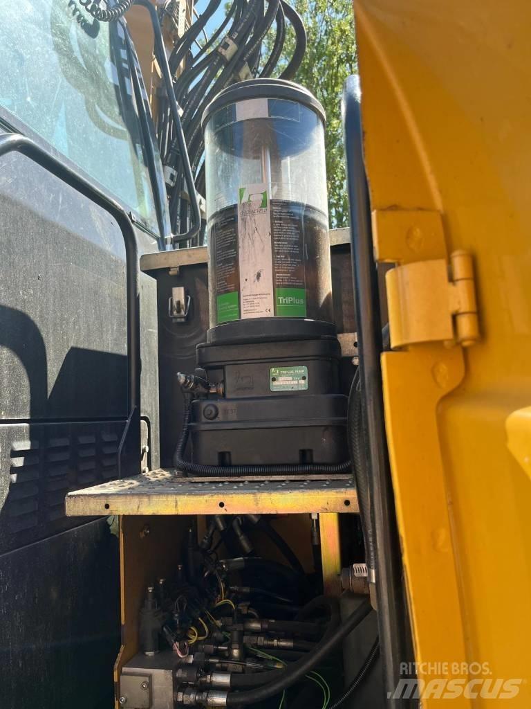 CAT M 313 D Escavatori gommati
