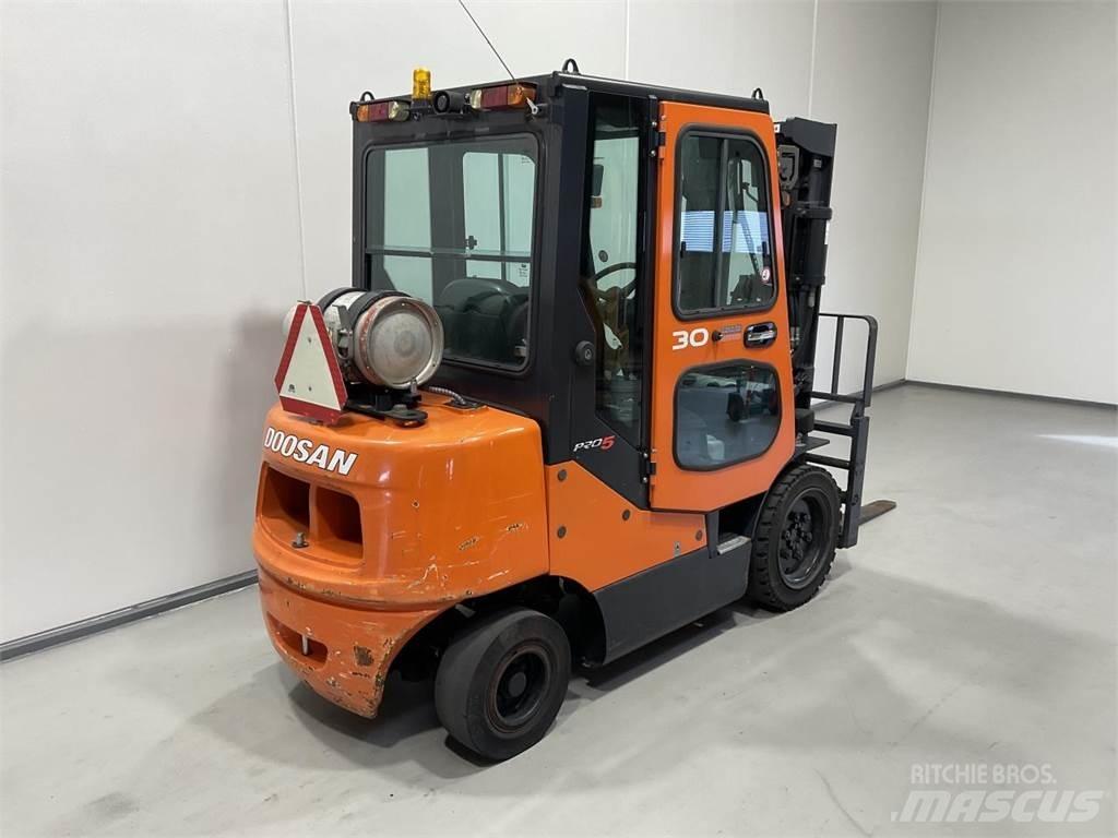 Doosan G30E-5 Carrelli elevatori GPL