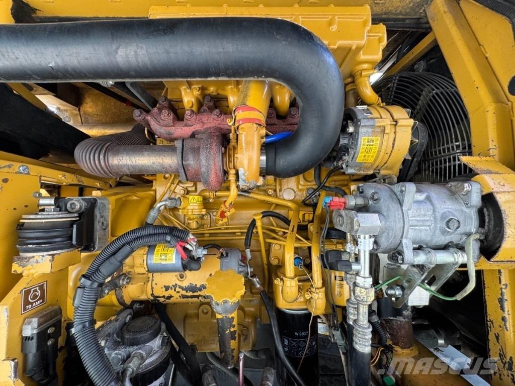 CAT M 315 Escavatori gommati