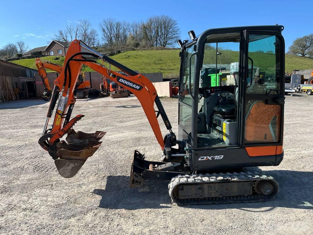 Doosan DX 19 Miniescavatori