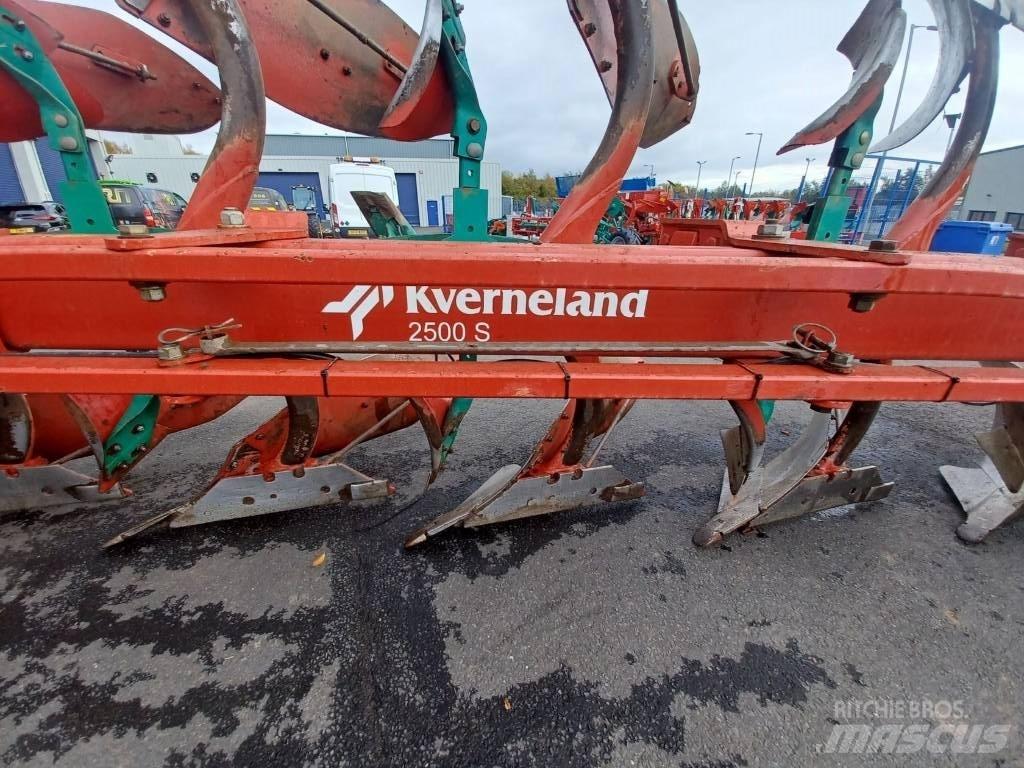 Kverneland 2500S Aratri convenzionali