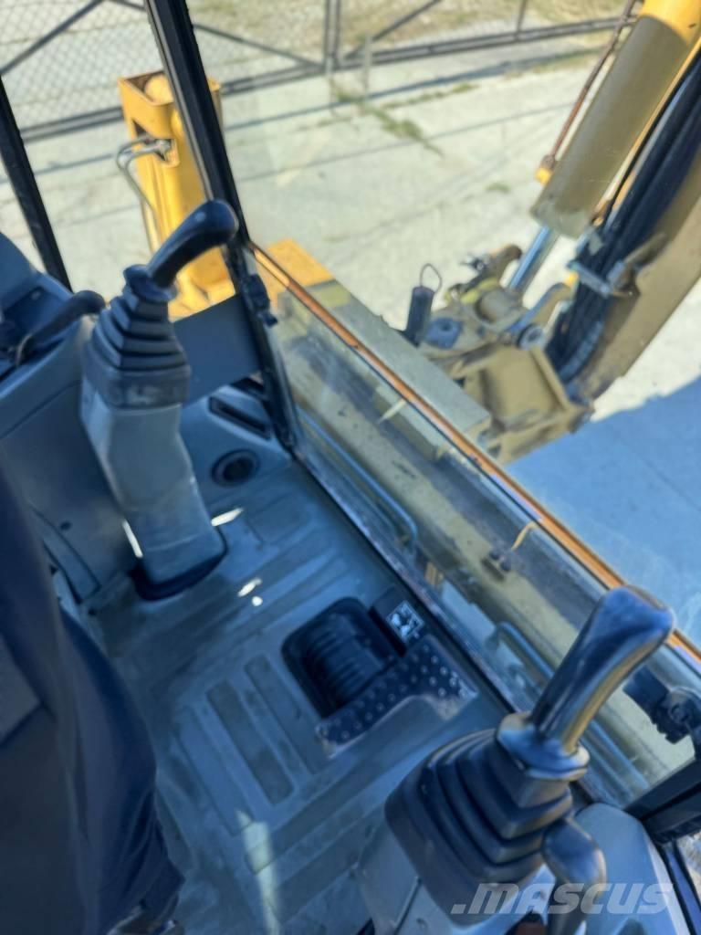 CAT 432 D Terne